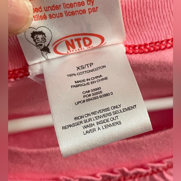 Betty Boop two Piece Pyjama Set in Size XS (Top) & Small (Shorts). - Picture 4 of 16